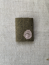 Load image into Gallery viewer, Teeny Old needle book