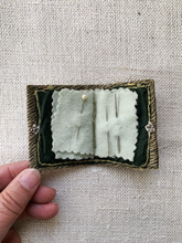 Load image into Gallery viewer, Teeny Old needle book