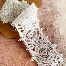 Load image into Gallery viewer, Bobbin card of Vintage lace