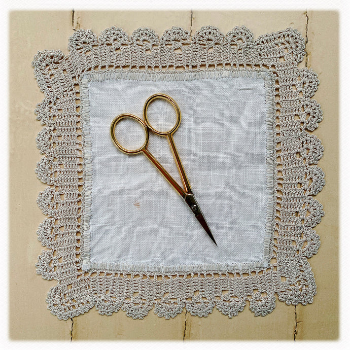 Merchant & Mills precision embroidery Scissors - Gold